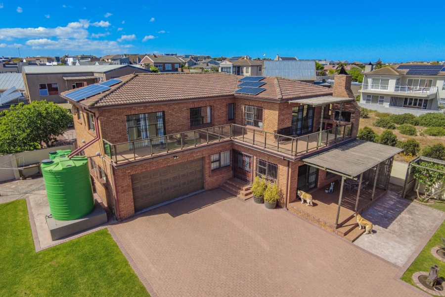 6 Bedroom Property for Sale in Myburgh Park Western Cape